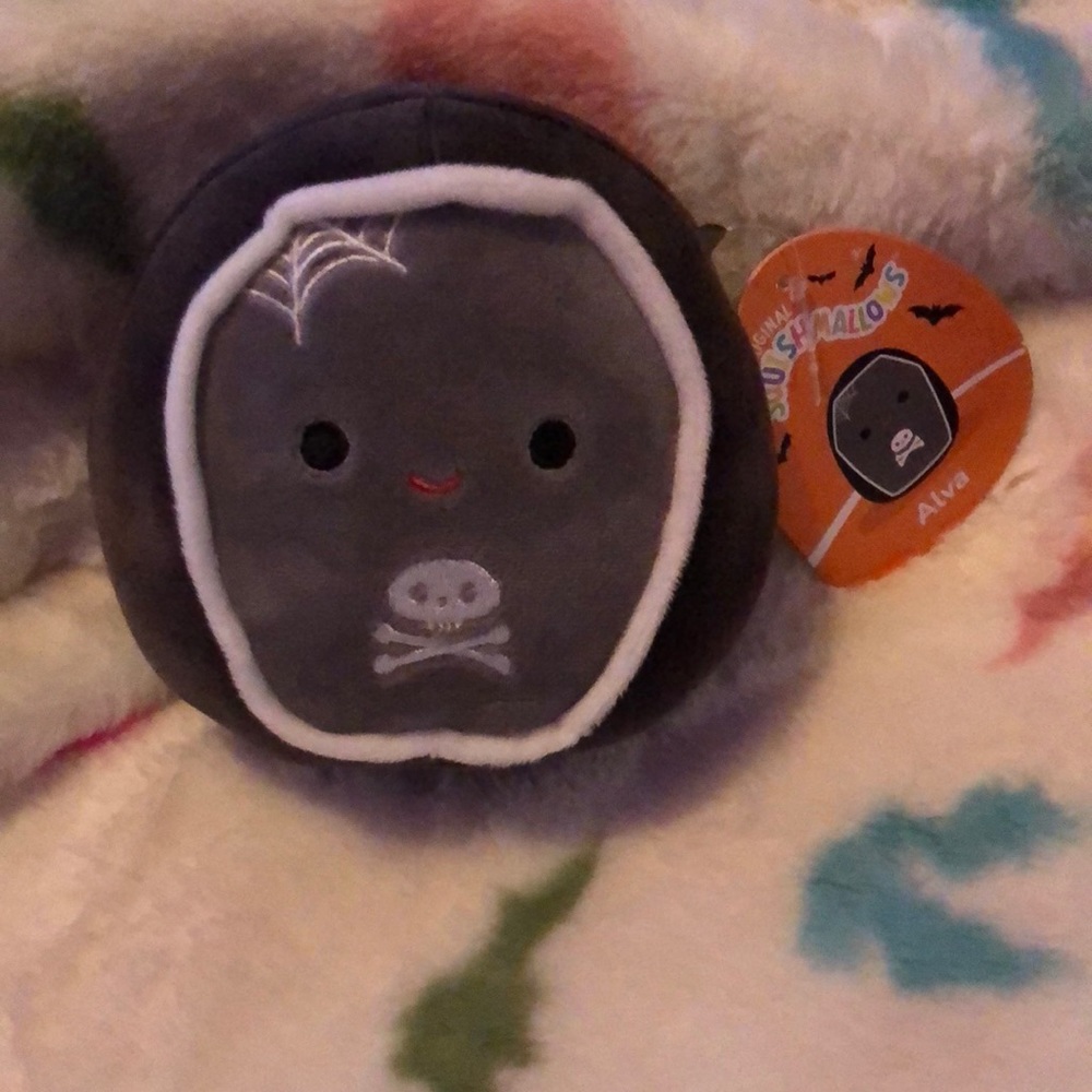 🎃 brand new with tags - Squishmallow 5” Alva 🎃
